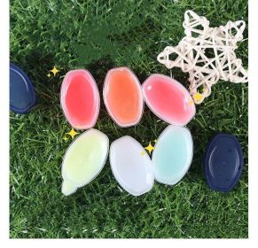 Lip Balm Hydrating Moisturizing Lip Mask Repair Lip Fade Lip Lines Lip Oil Lip Gloss Set (Option: A strawberry)